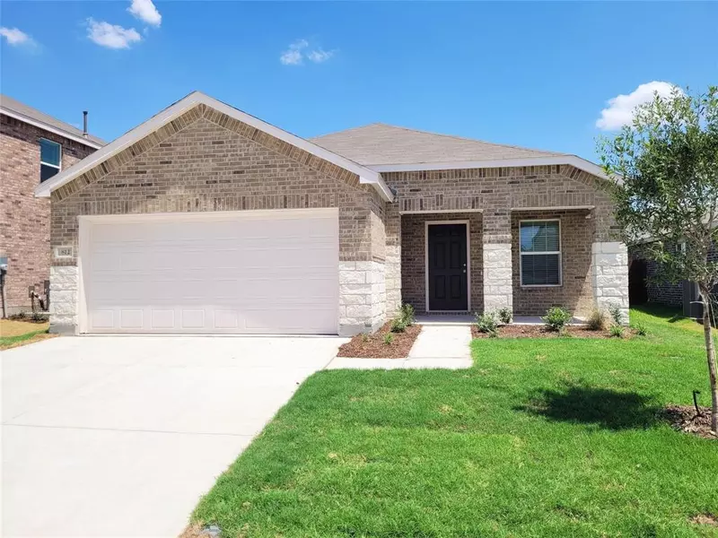 812 Forestdale Court, Haslet, TX 76052