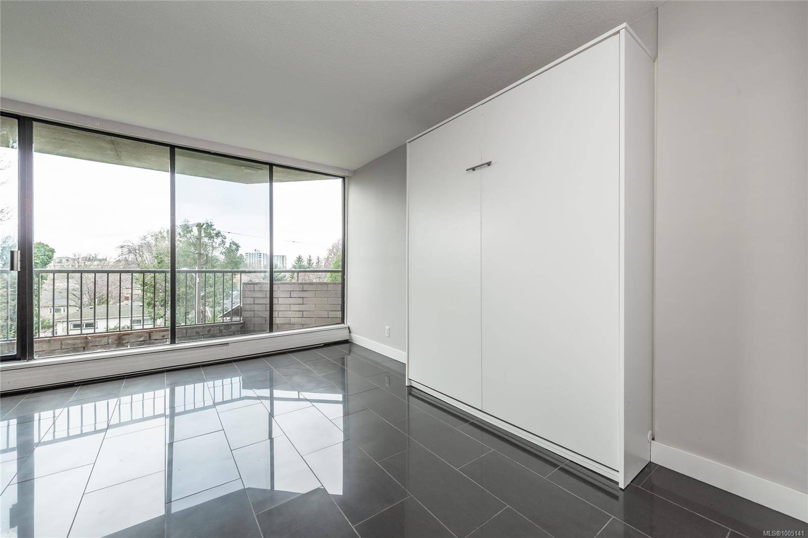 Victoria, BC V8V 1P7,620 Toronto St #303