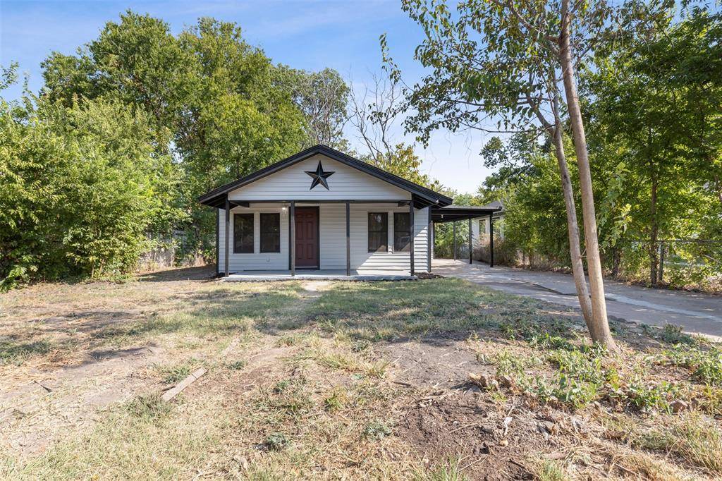 8356 Sussex Street,  White Settlement,  TX 76108