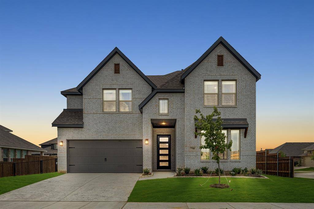 7700 Gatevine Avenue, Joshua, TX 76058