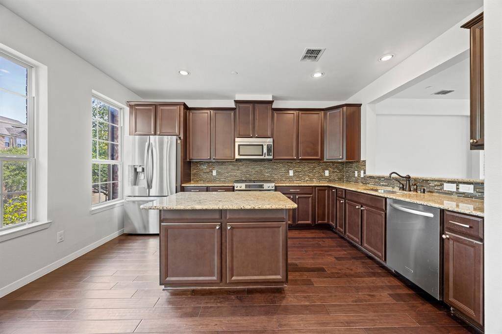 Addison, TX 75001,3931 Asbury Lane