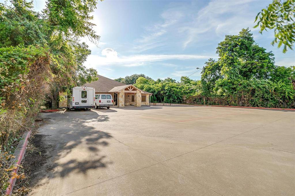 River Oaks, TX 76114,905 Roberts Cut Off