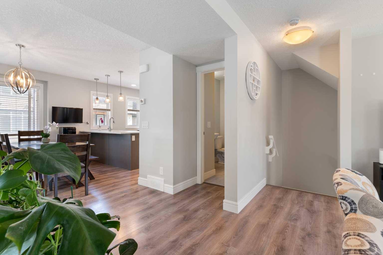 Calgary, AB T3J 0Y2,566 Savanna BLVD Northeast