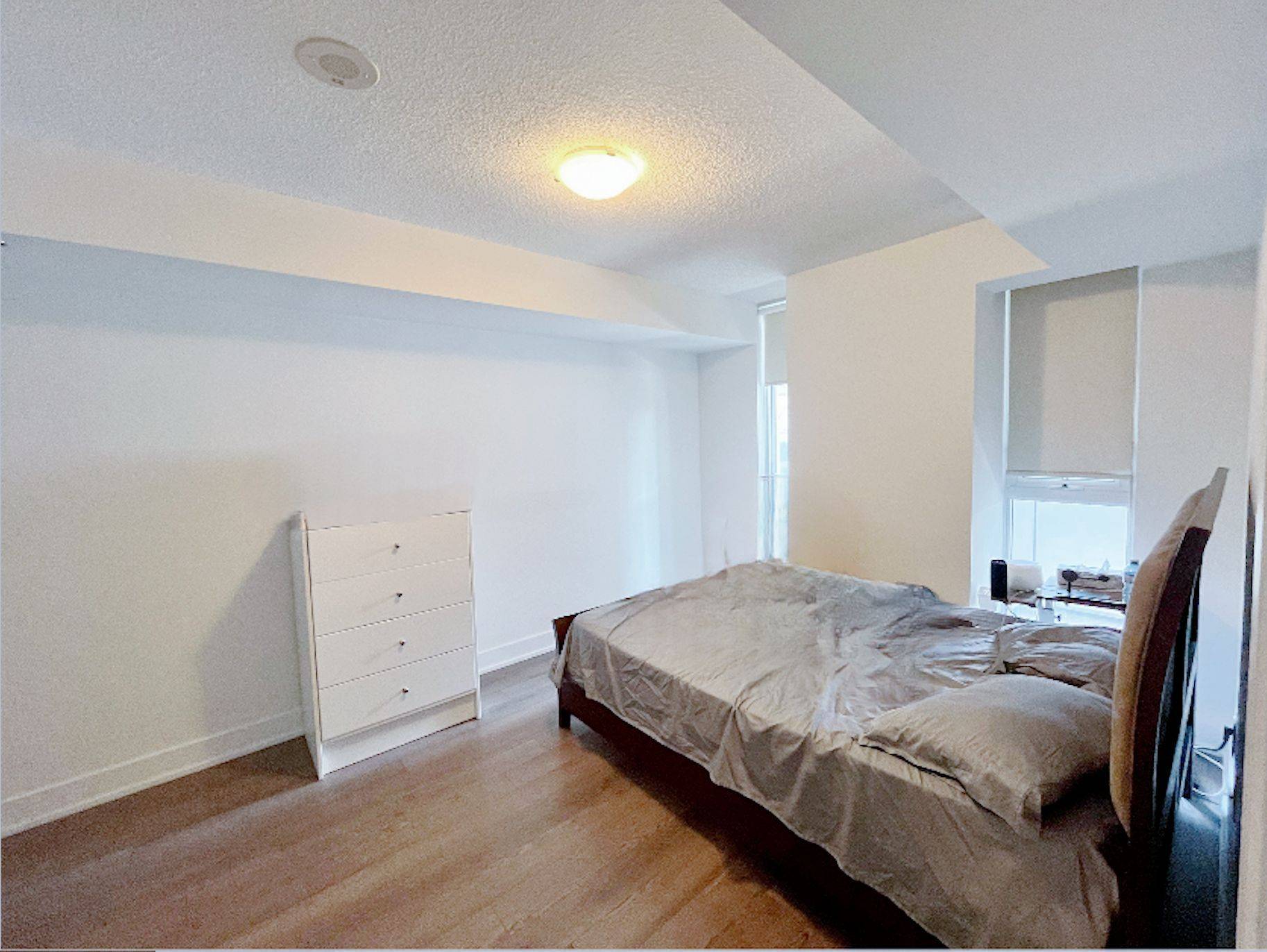Toronto C01, ON M5V 0B4,318 Richmond ST W #710