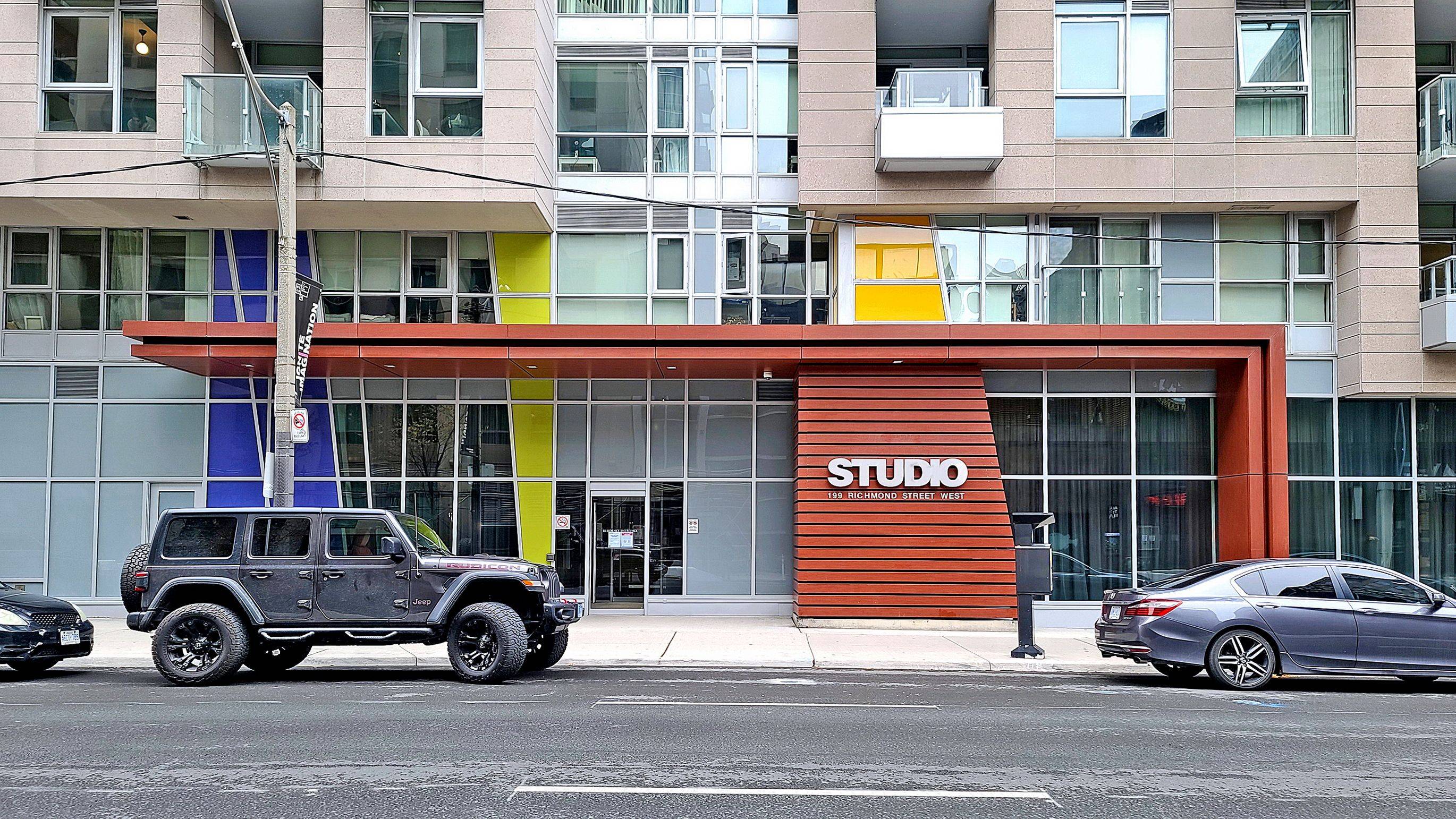 Toronto C01, ON M5V 0H4,199 Richmond ST W #2004