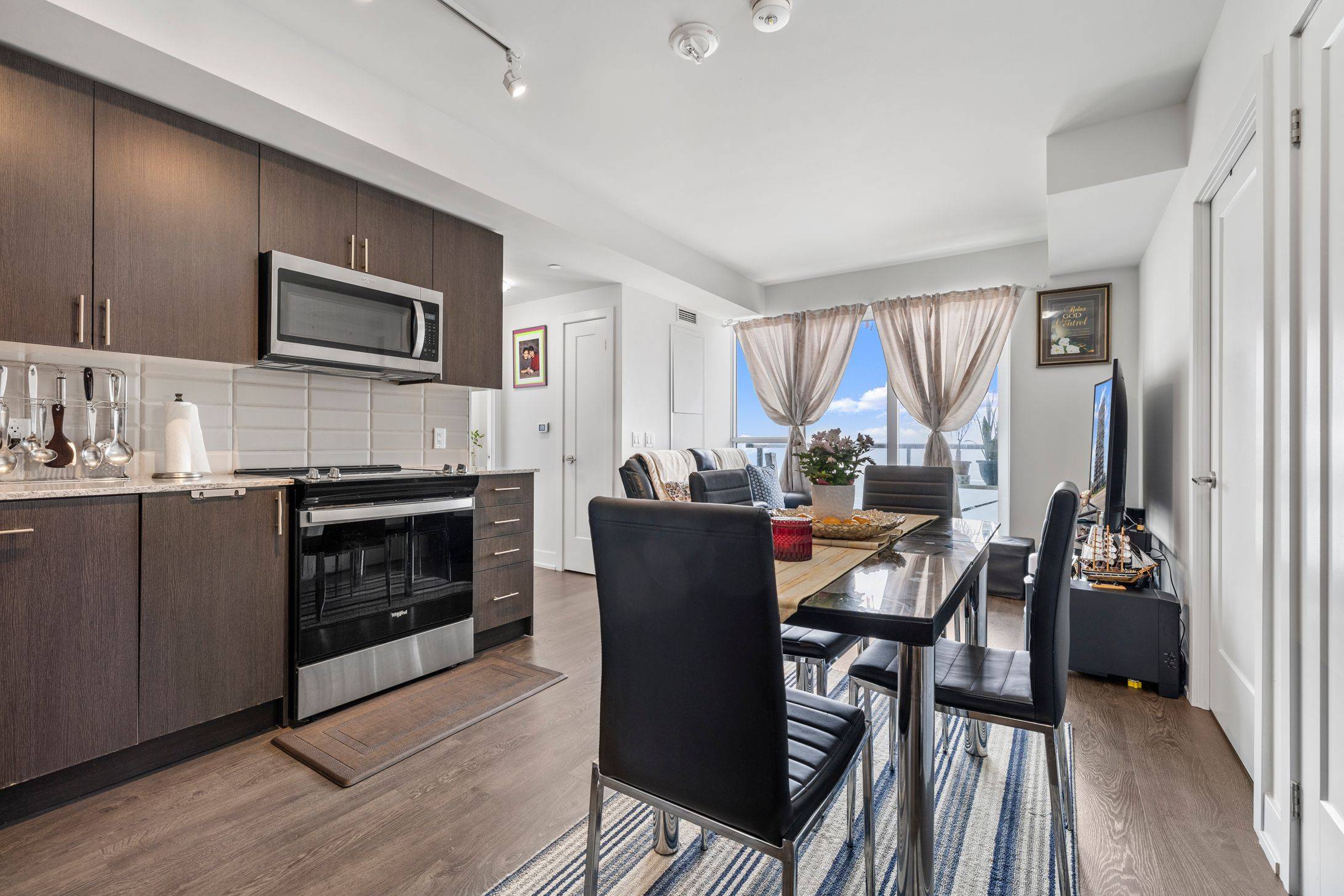 Oshawa, ON L1L 0R5,2550 Simcoe ST N #2516