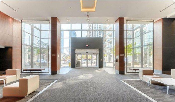 Toronto E07, ON M1S 0G3,125 Village Green SQ #3703