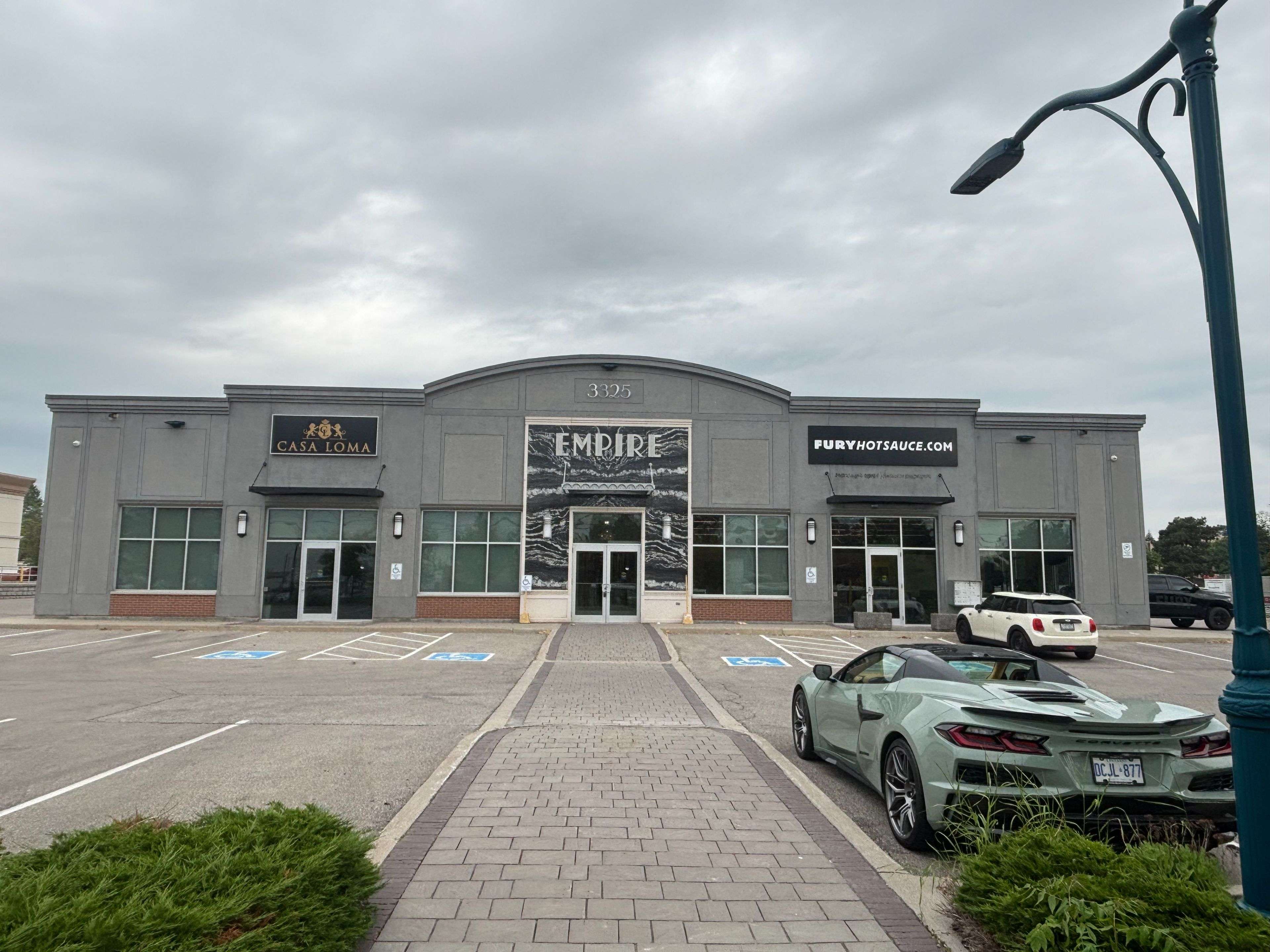 3325 Harvester RD #5, Burlington, ON L7N 3N2