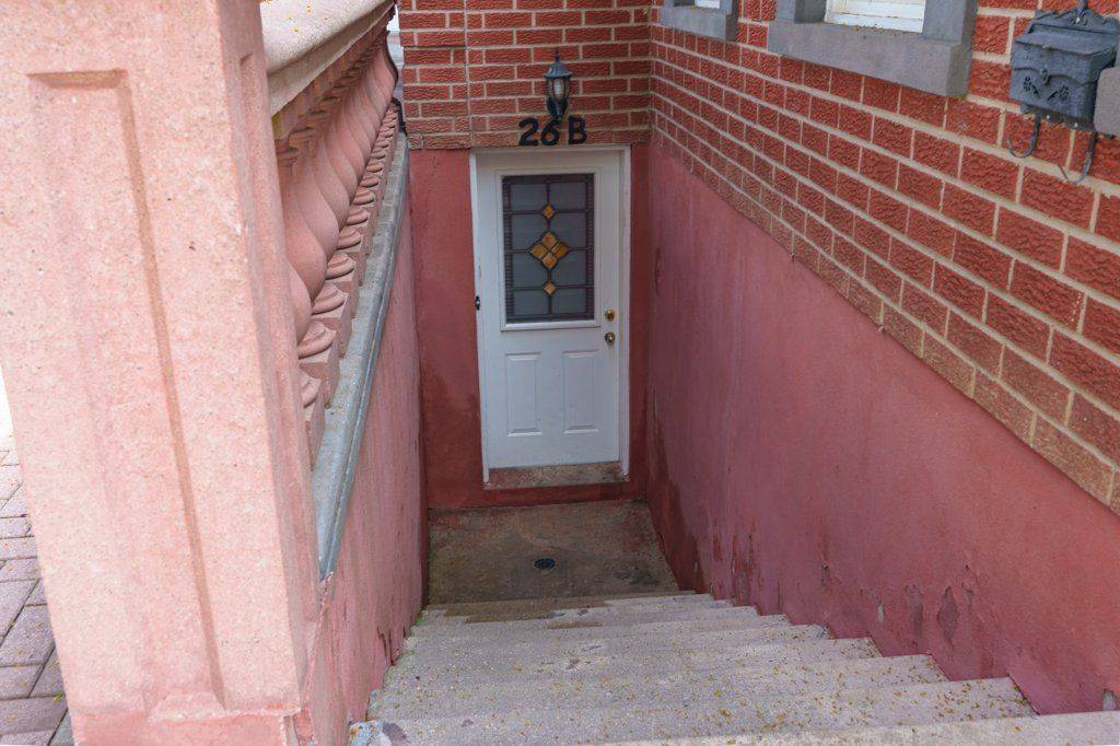 Brampton, ON L6S 2X4,26 Madrid CRES