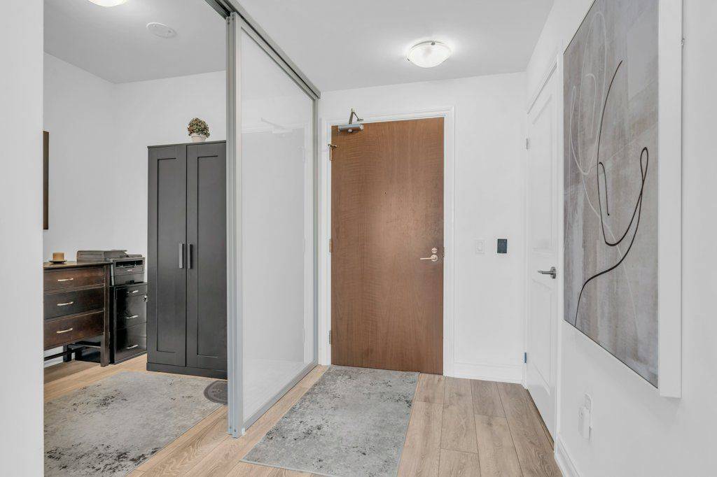 Milton, ON L9T 9M3,1050 Main ST E #1004