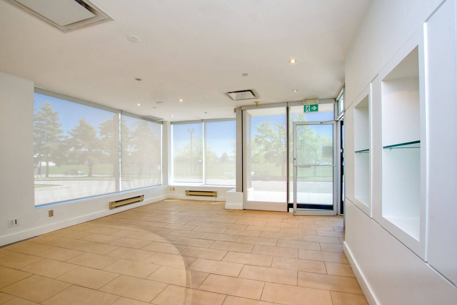 Oakville, ON L6H 5S3,2320 Bristol CIR #3-7