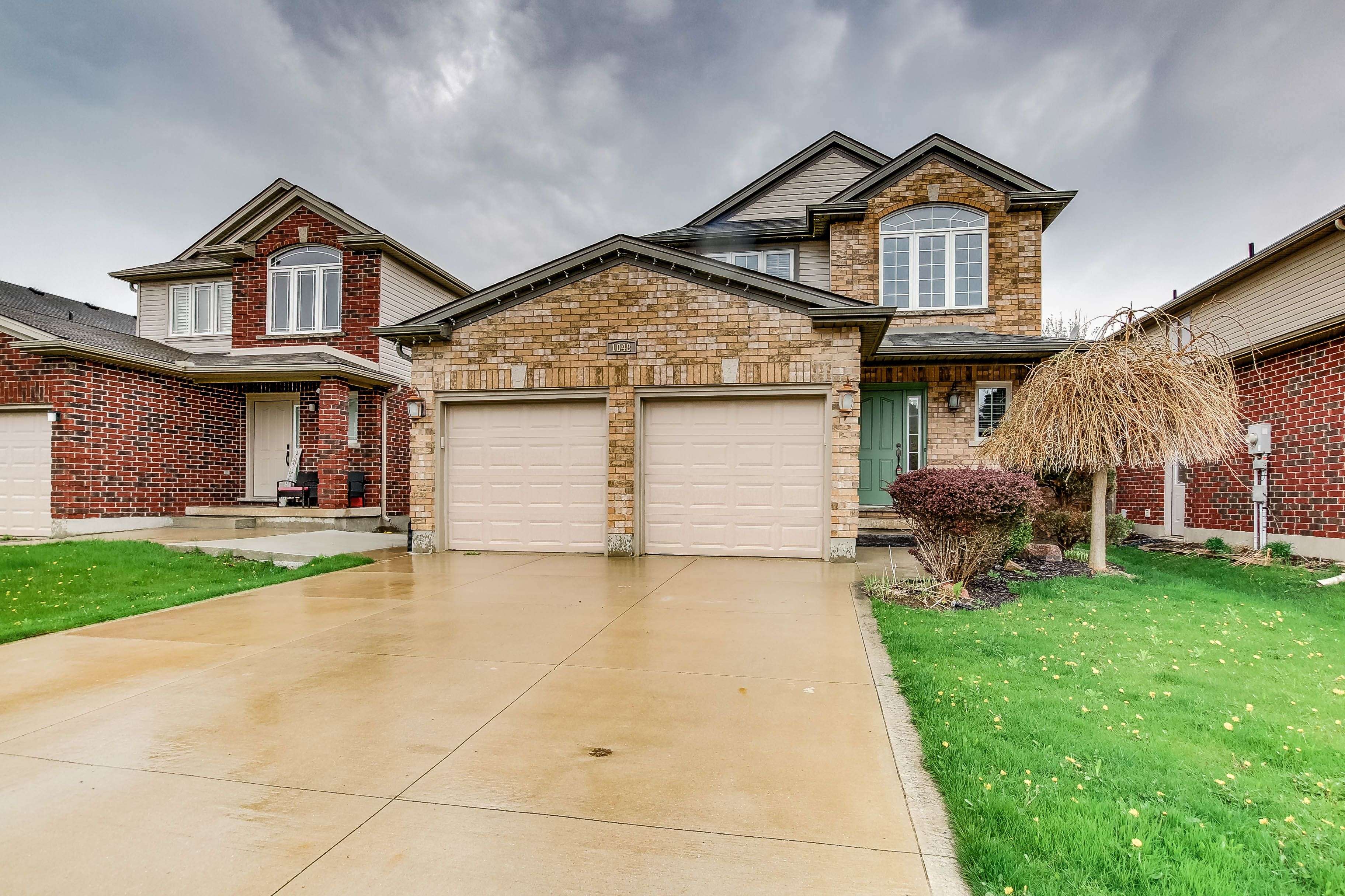 London North, ON N6G 0G2,1048 Silverfox DR