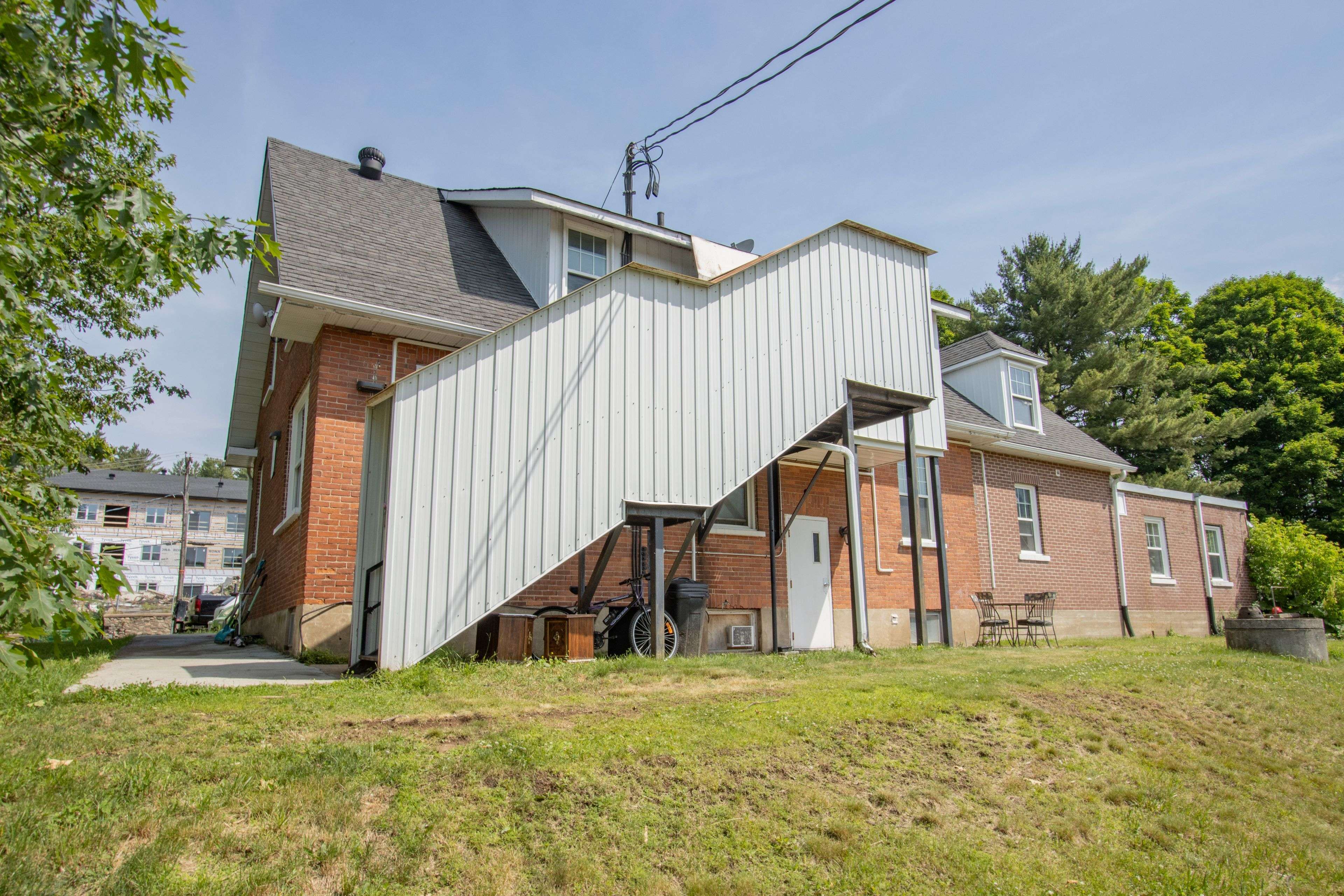 Bancroft, ON K0L 1C0,33 Flint AVE