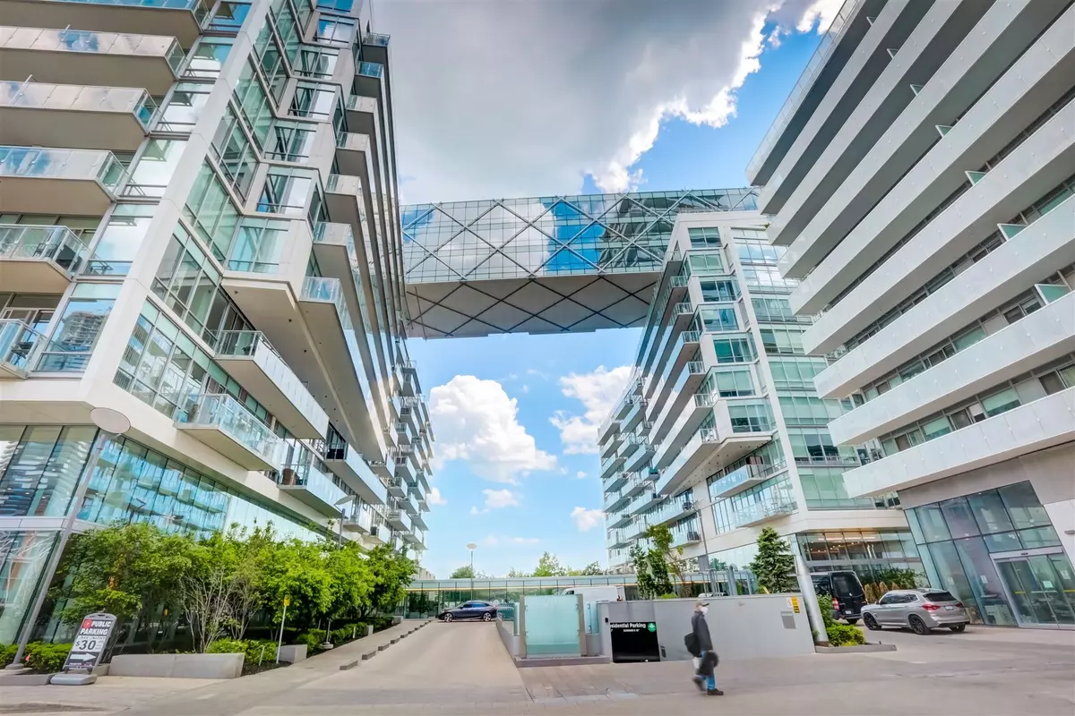 Toronto C08, ON M5E 0A4,29 Queens Quay E #424