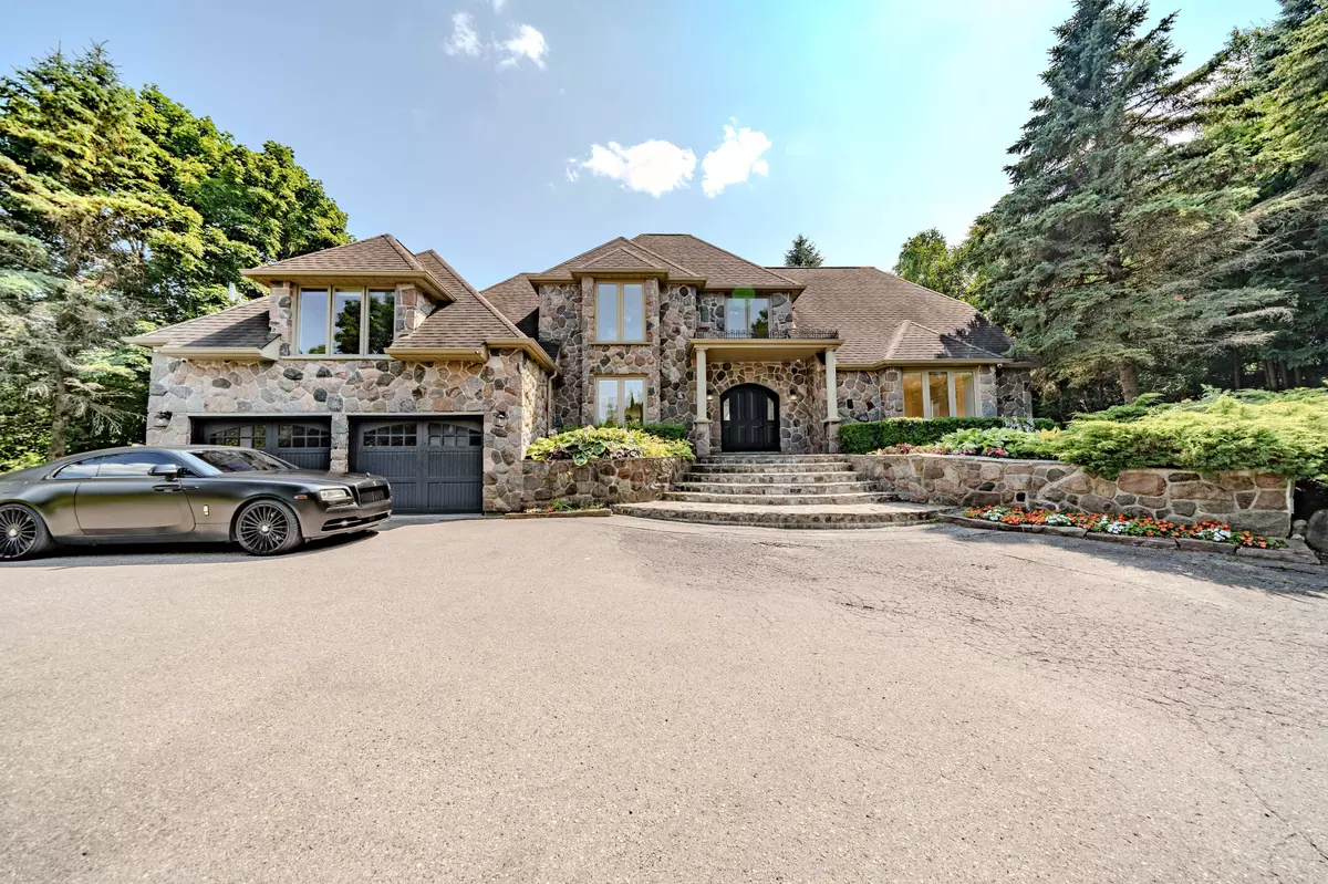 Whitby, ON L0B 1J0,445 Townline RD W