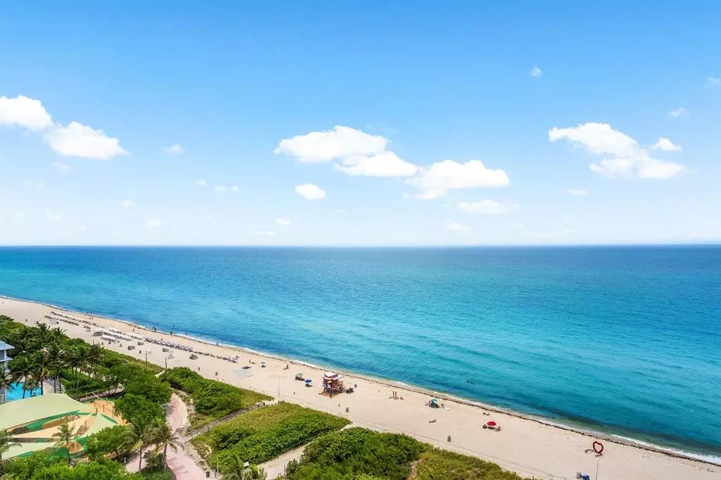 Miami Beach, FL 33141,6423 Collins Ave #1608