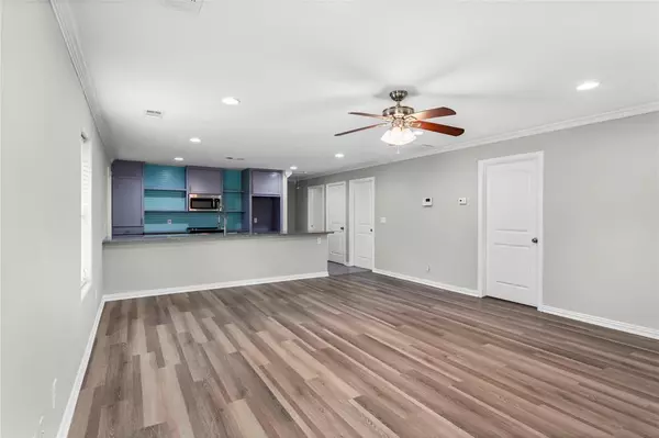 Denison, TX 75020,911 W Morton Street