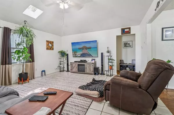 Weatherford, TX 76085,5624 Midway Road