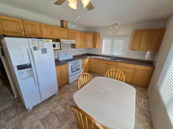 Grimshaw, AB T0H 1W0,4815 54 AVE