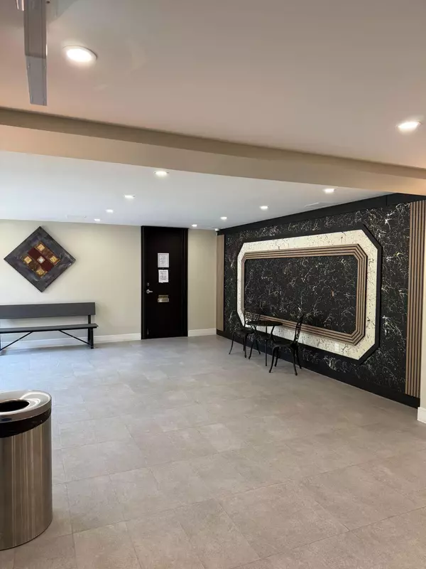 Toronto E08, ON M1K 4G1,915 Midland AVE #611