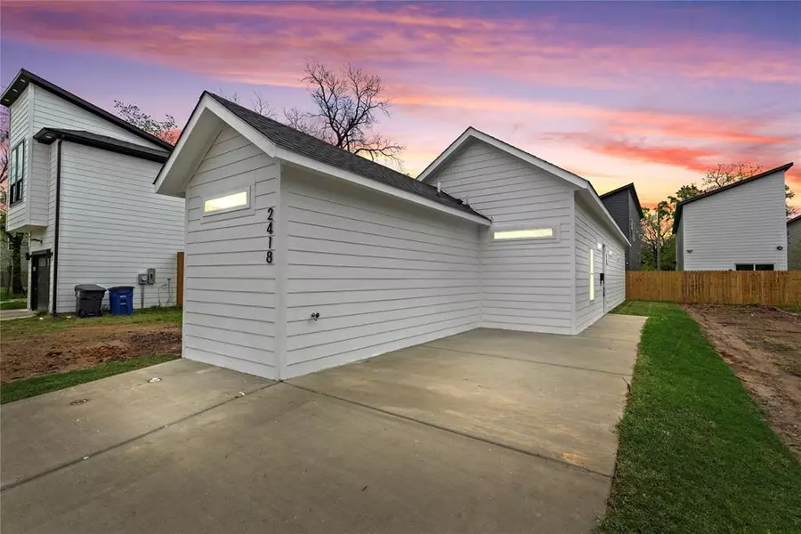 2418 Saint Clair Drive, Dallas, TX 75215