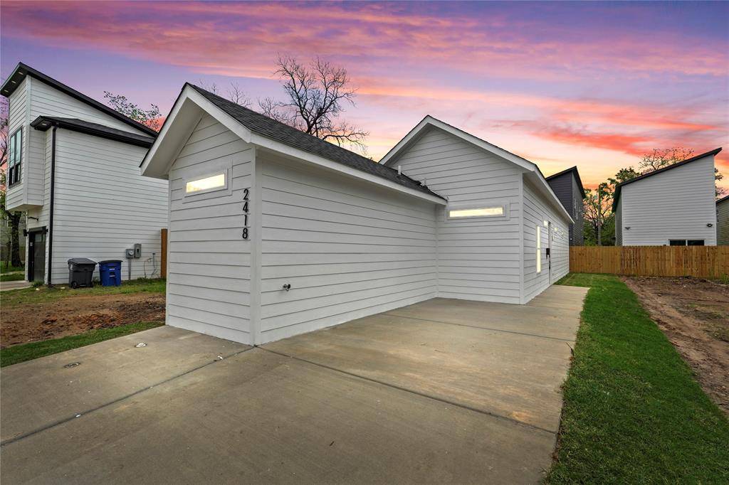 2418 Saint Clair Drive, Dallas, TX 75215