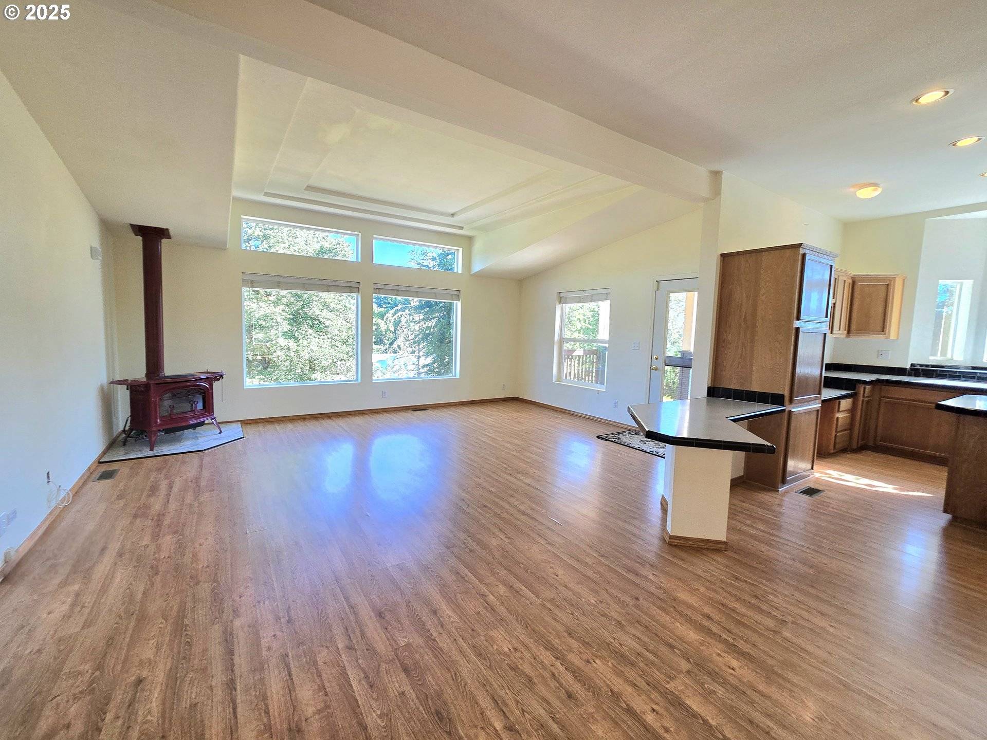 Oakland, OR 97462,290 BENTRIDGE RD