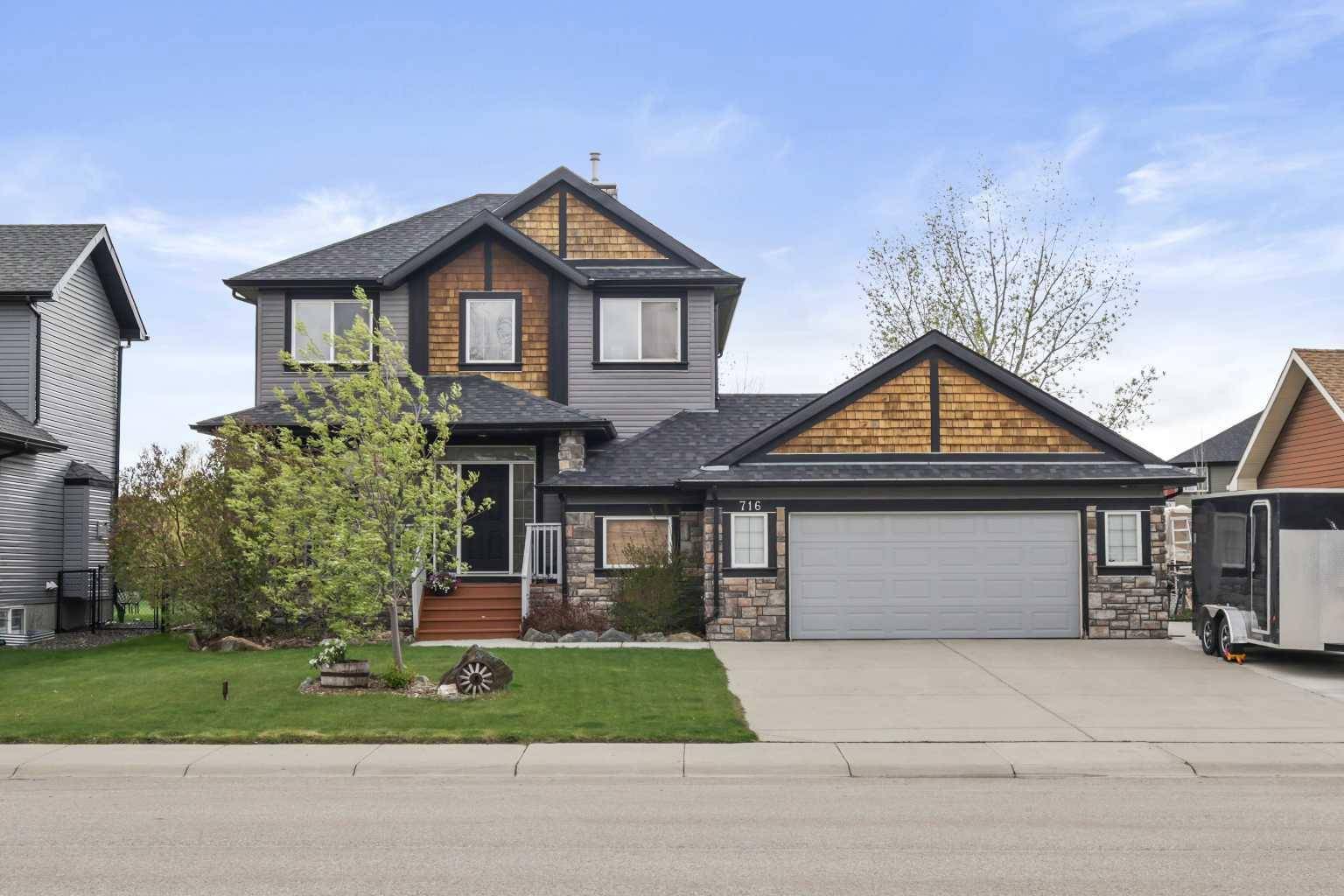 716 Boulder Creek DR Southeast, Langdon, AB T0J 1X3