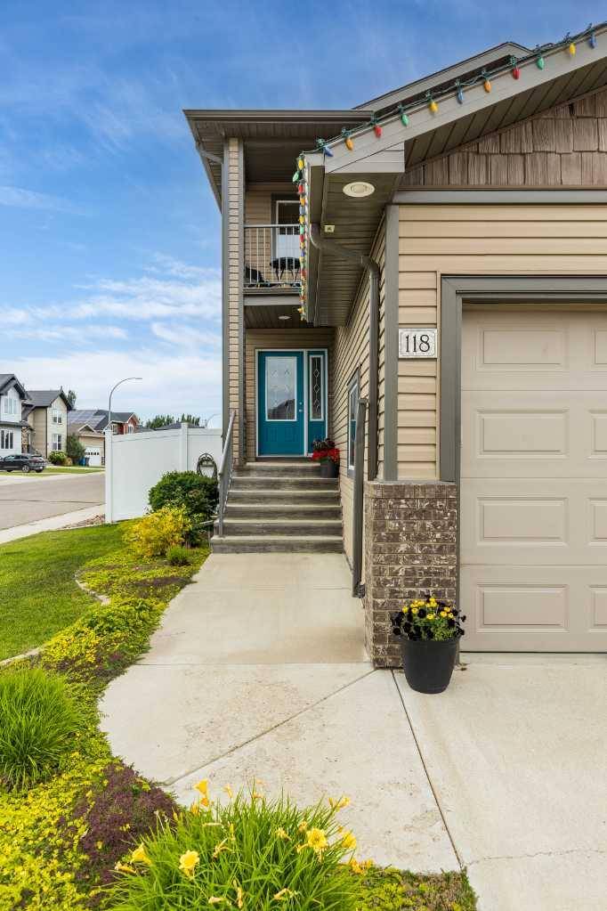 Medicine Hat, AB T1B0G1,118 Stratton RD SE