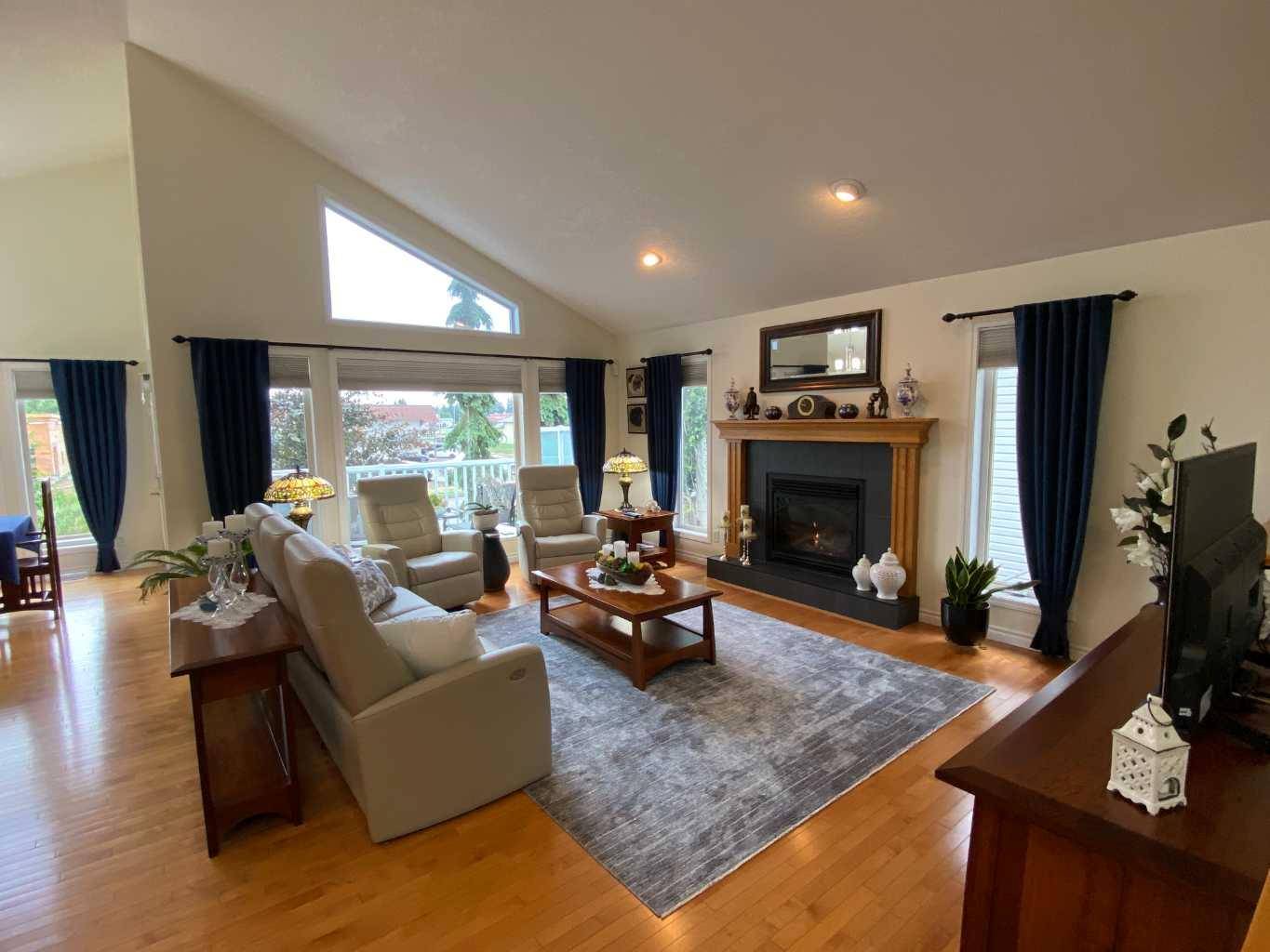 Brooks, AB T1A 0A8,79 Park PL West