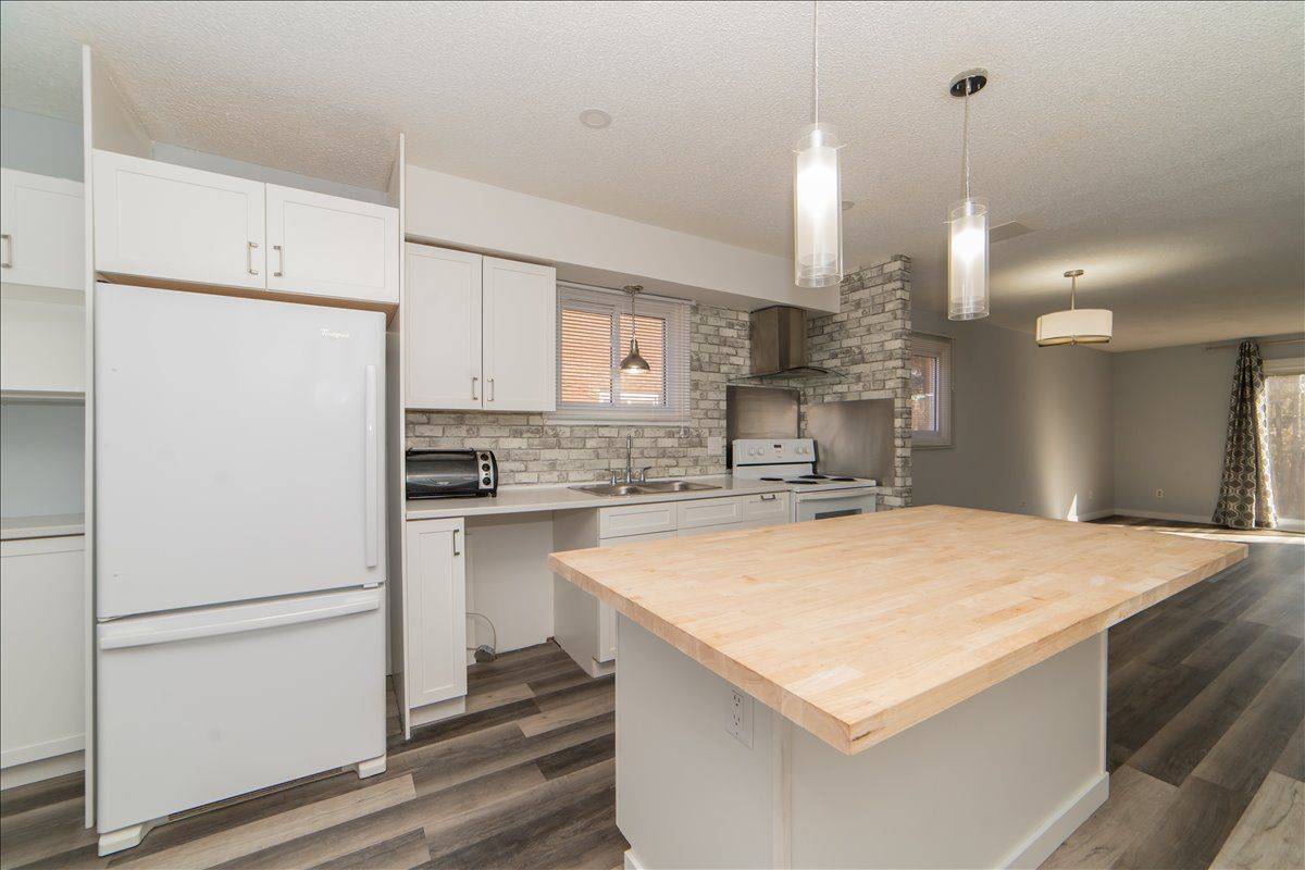 London South, ON N5Z 3S6,108 MARLBOROUGH AVE #MAIN