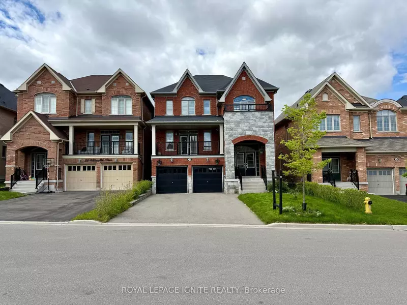 18 Willoughby PL, Clarington, ON L1C 0W4