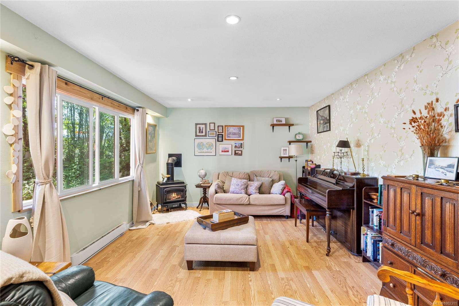 Parksville, BC V9P 1T6,689 Pioneer Cres
