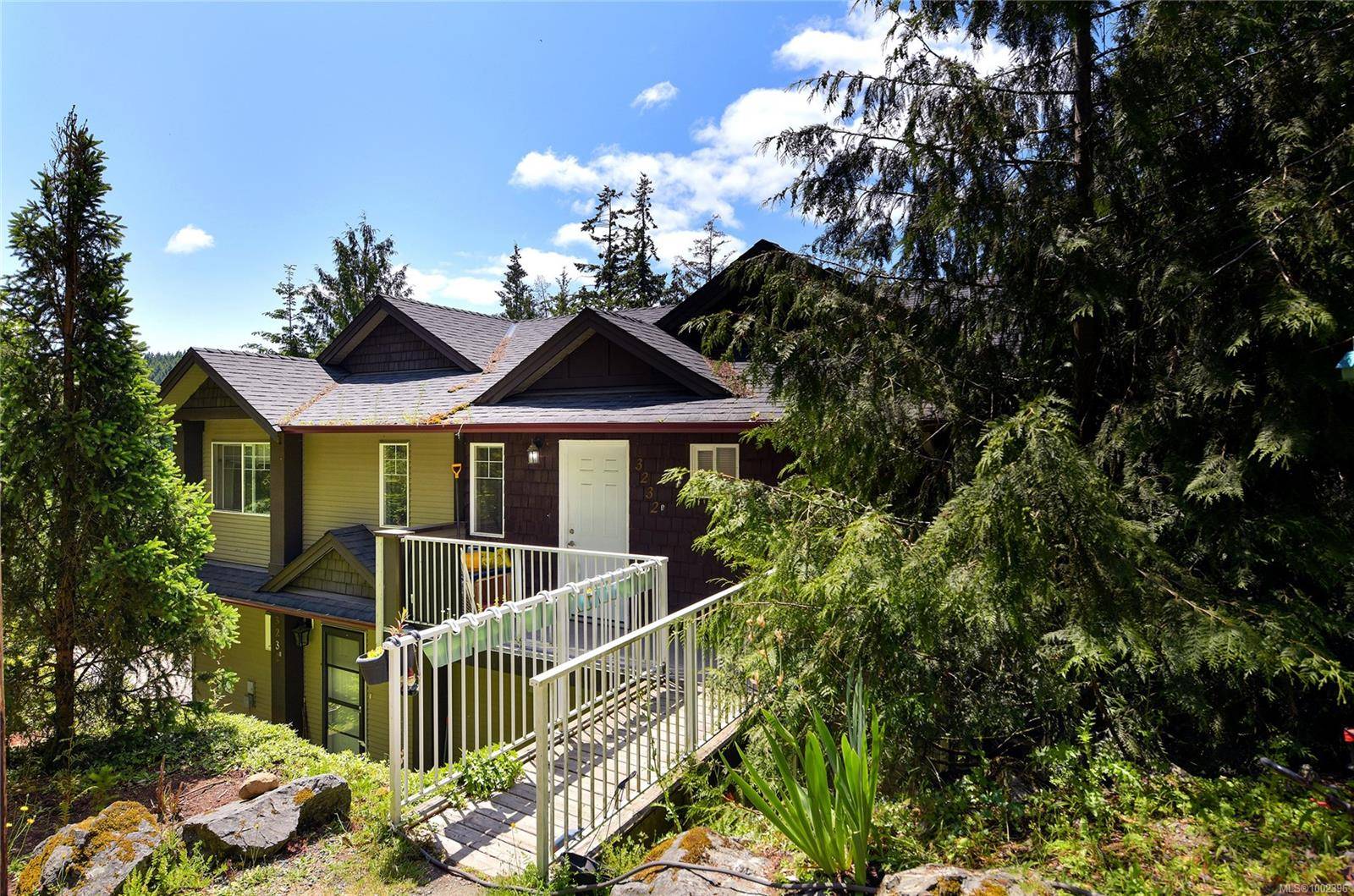 Langford, BC V9C 3W6,3232 Loledo Pl #A & B