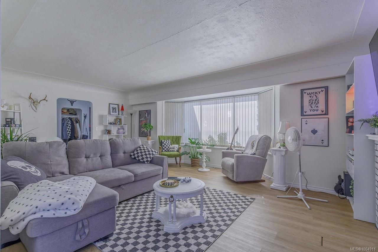 Nanaimo, BC V9S 4V5,1212 Waddington Rd