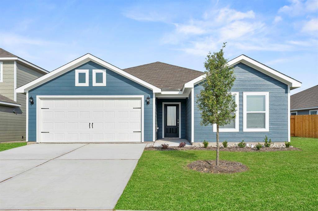 1409 Woodwinds Drive, Fort Worth, TX 76140