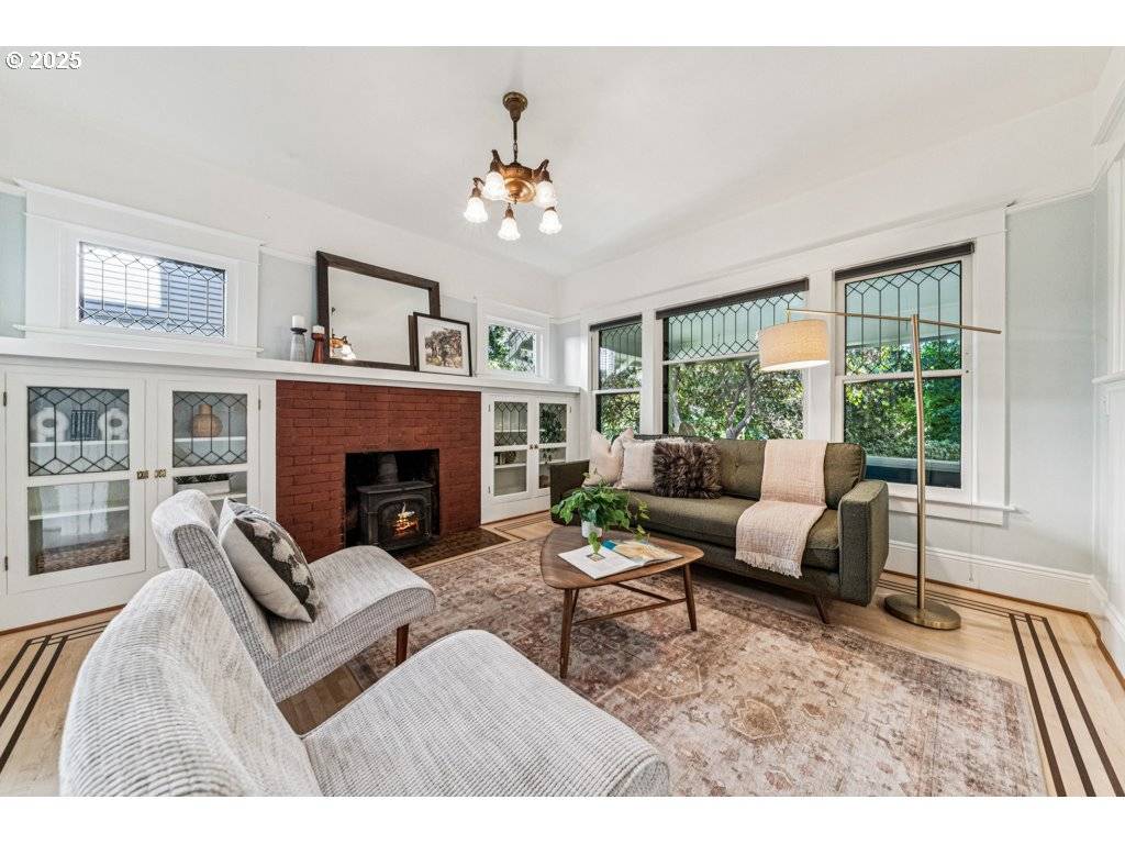 Portland, OR 97214,1719 SE LADD AVE