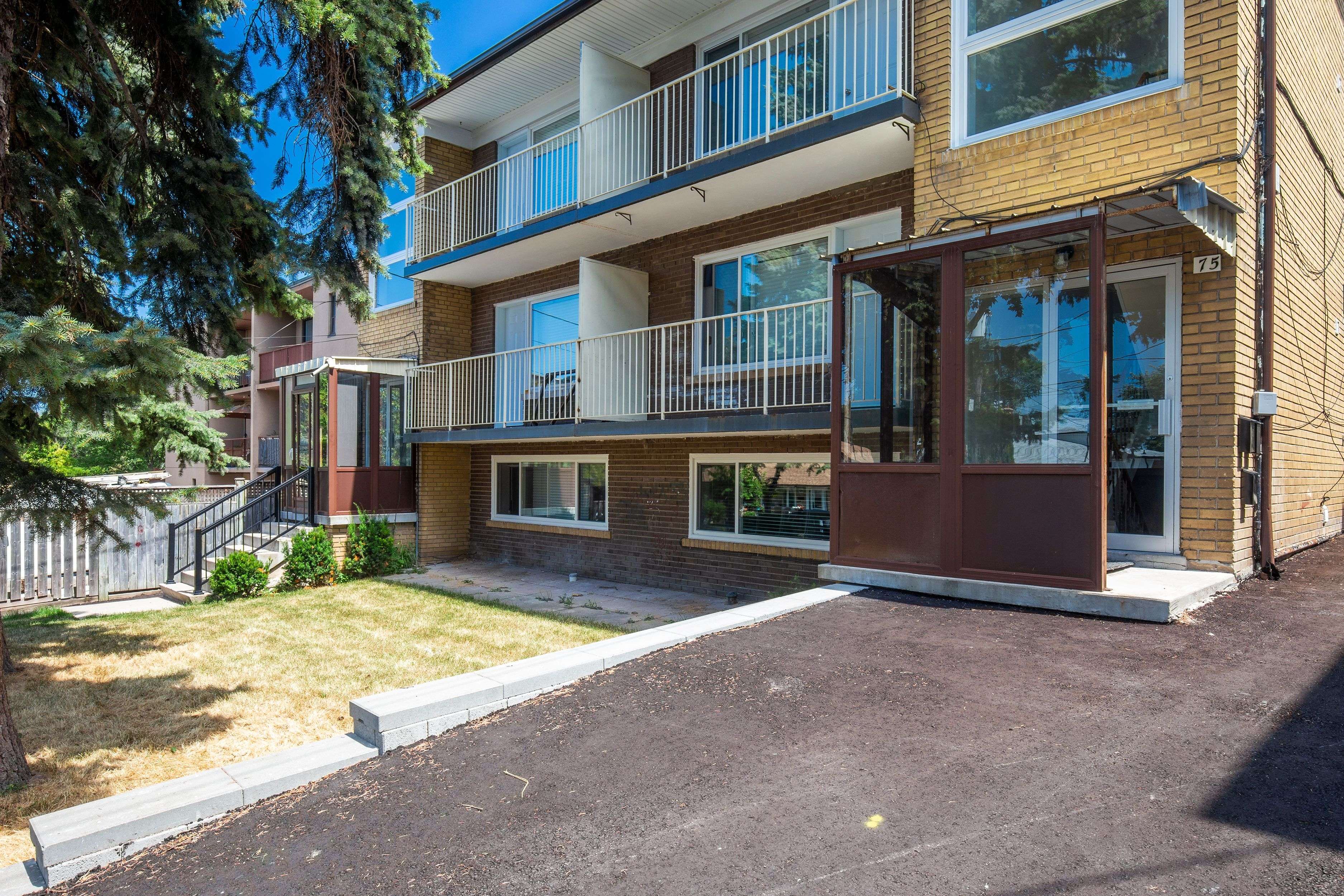 75 Garthdale CT #Unit 3, Toronto C06, ON M3H 5P8