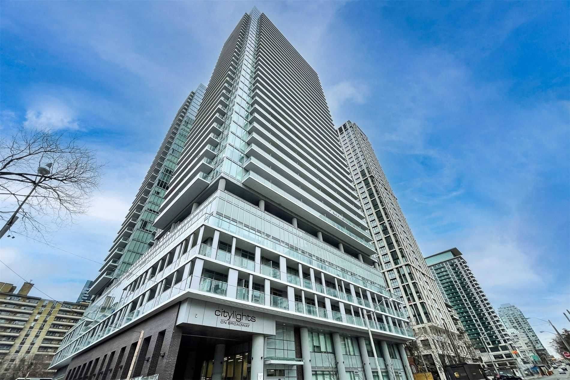 195 Redpath AVE #705, Toronto C10, ON M4P 0E4