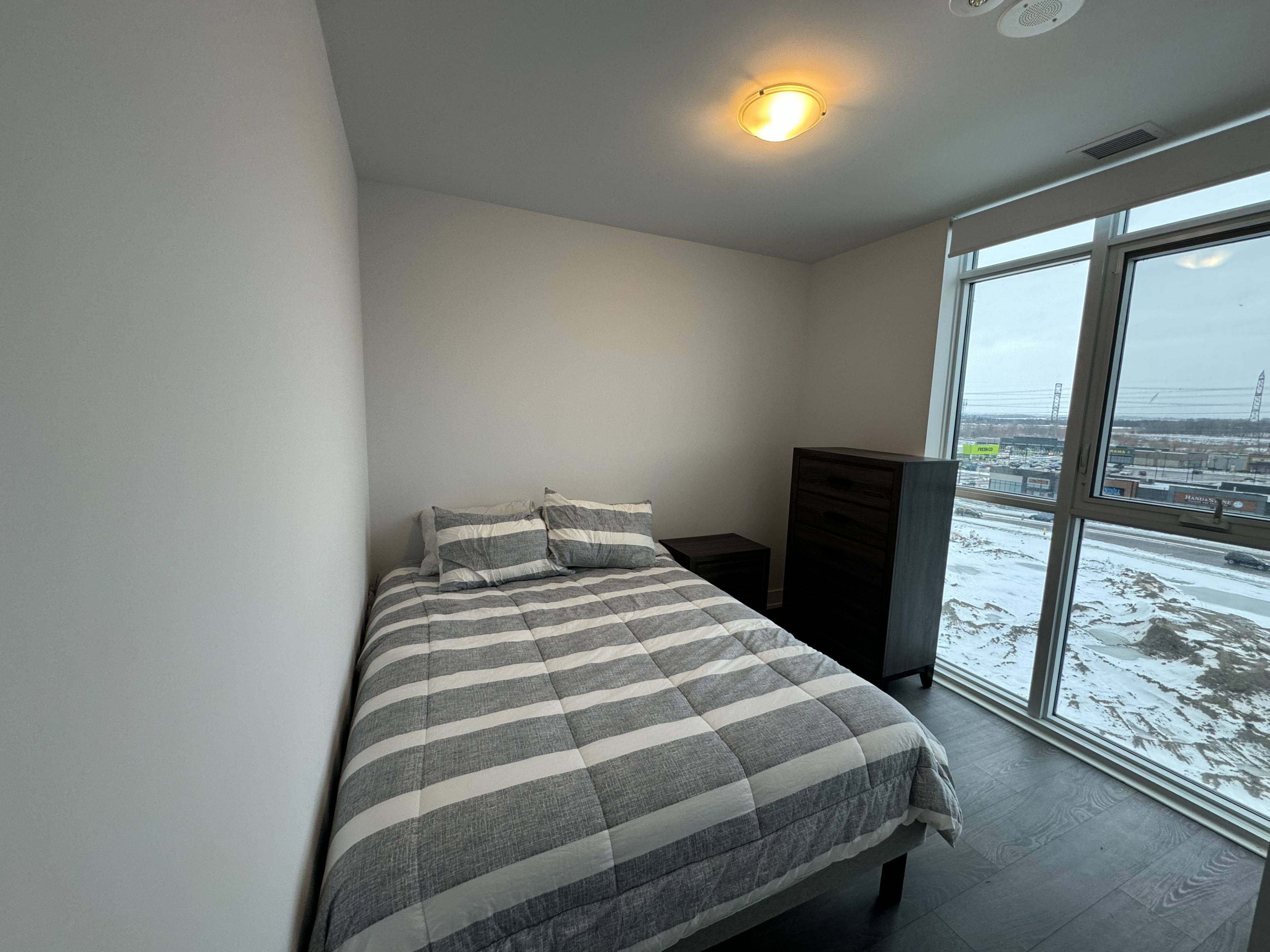 Oshawa, ON L1L 0P8,2550 Simcoe ST N #706