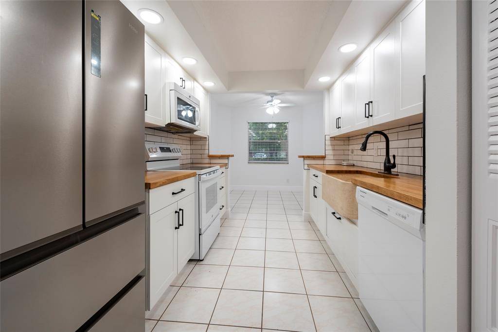 Coconut Creek, FL 33066,1802 Eleuthera Pt #H1