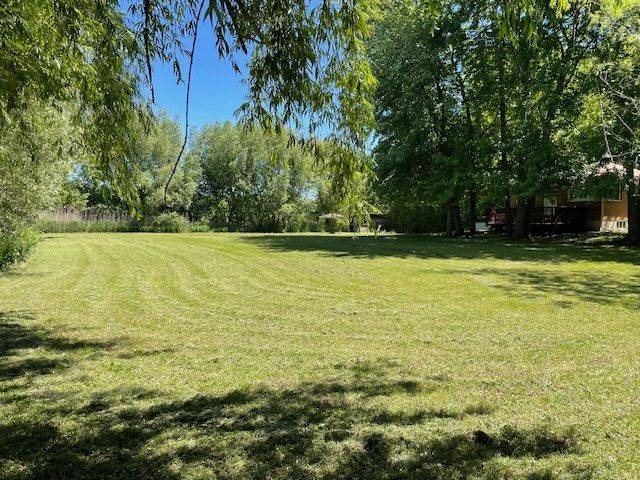 Innisfil, ON L0L 1W0,1027 Chapman ST