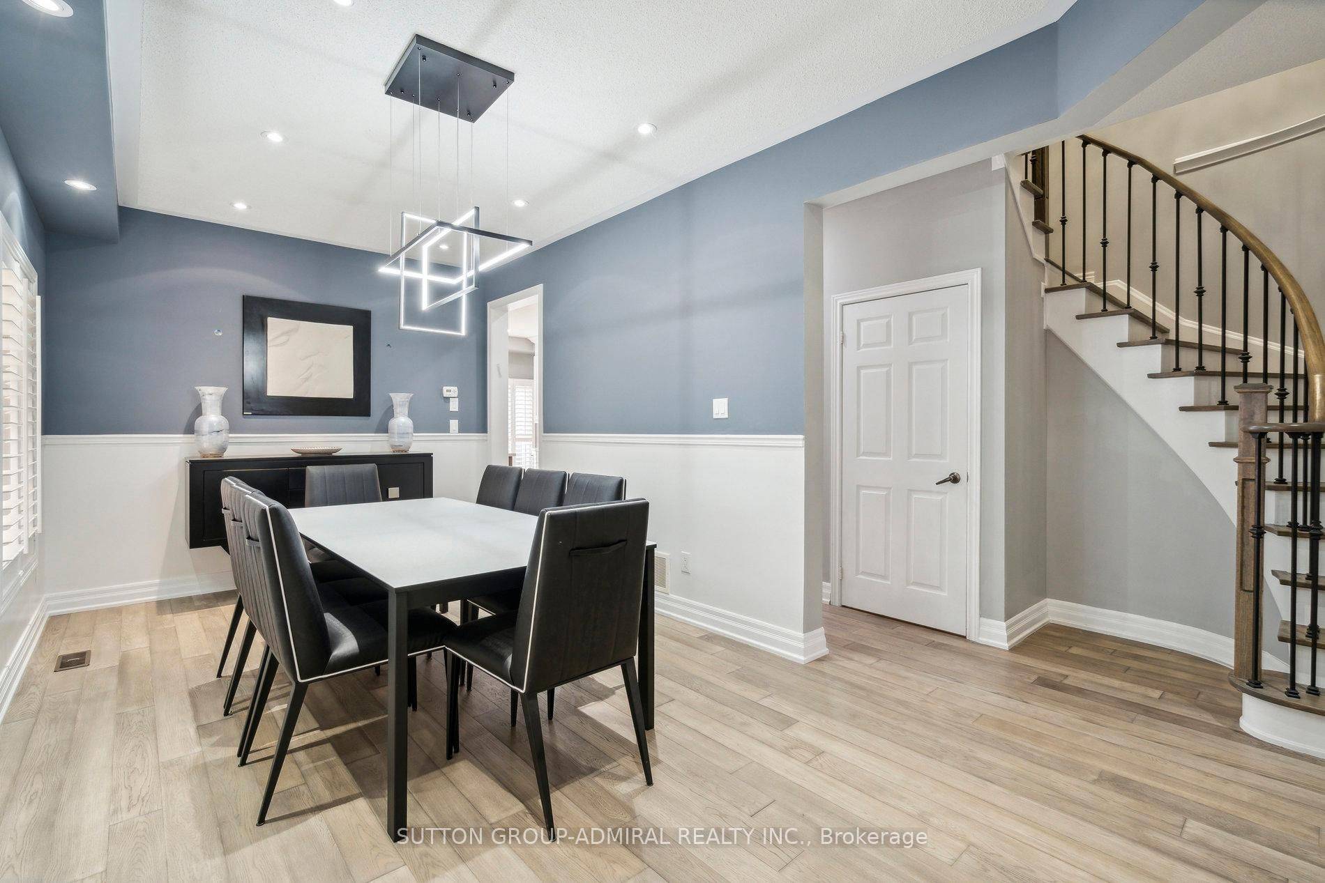 Vaughan, ON L6A 4B9,30 Blue Grouse RD