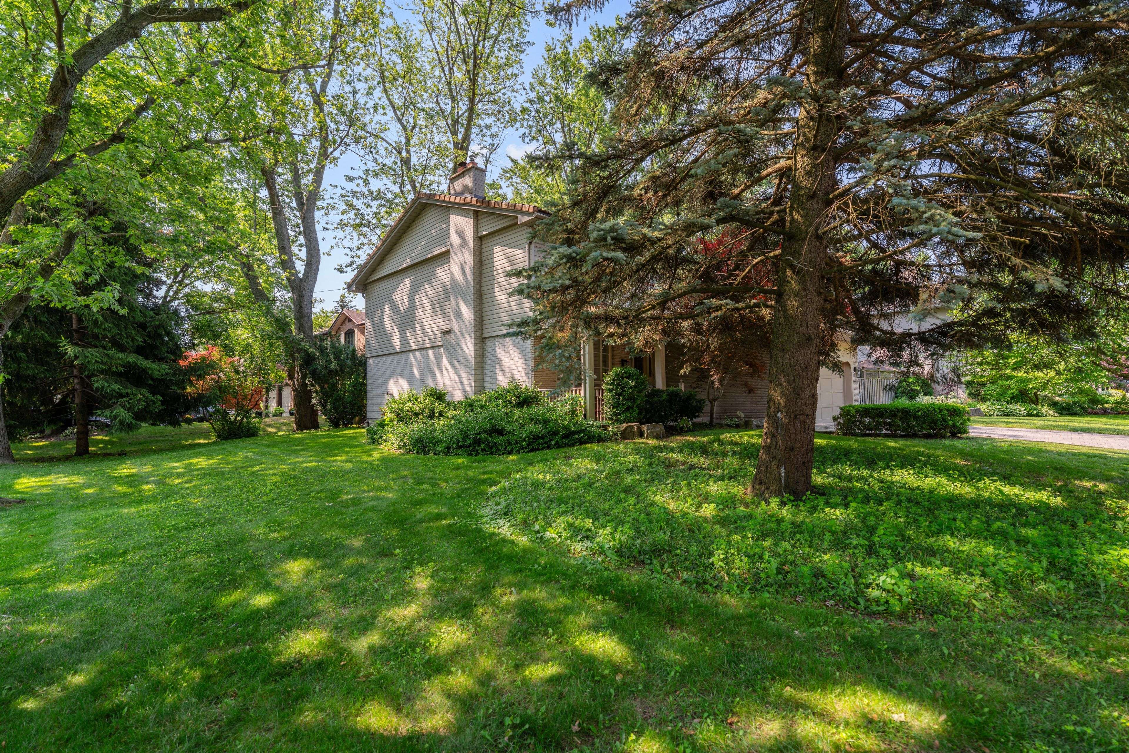 Mississauga, ON L5J 3B1,1601 Calumet PL