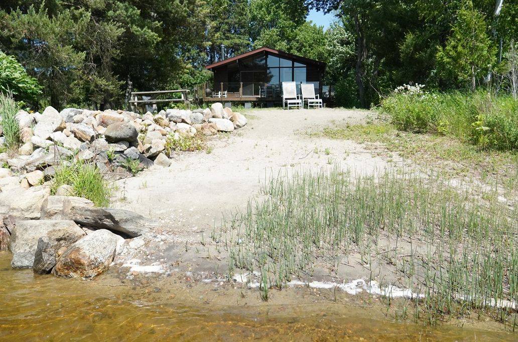 The Archipelago, ON P0G 1G0,16 Leaside DR