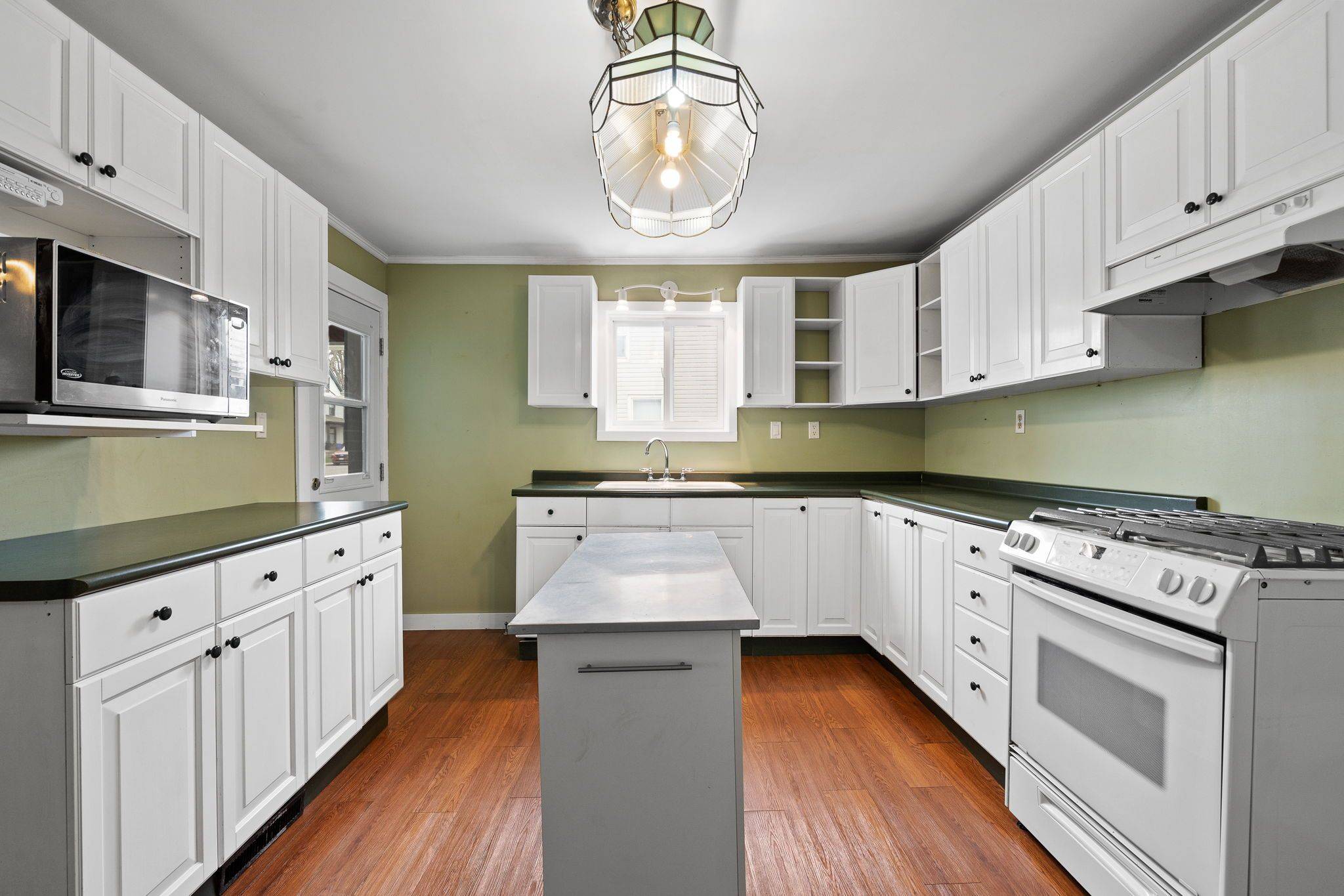 Port Colborne, ON L3K 4G1,87-89 King ST