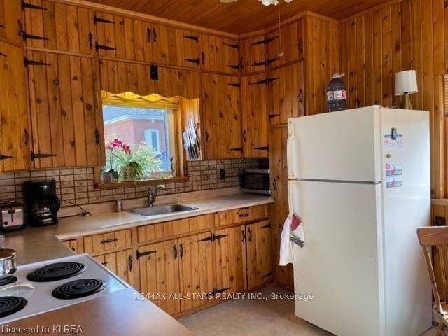 Kawartha Lakes, ON K9V 3R8,23 Francis ST