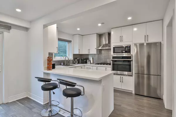 Toronto C06, ON M3H 4R6,224 Overbrook PL