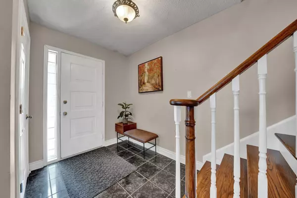 Oshawa, ON L1K 1T9,848 Attersley DR