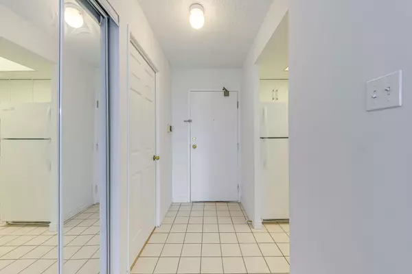 Mississauga, ON L5B 3Y6,265 Enfield PL #1008